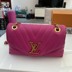 Louis wave hot pink leather bag
